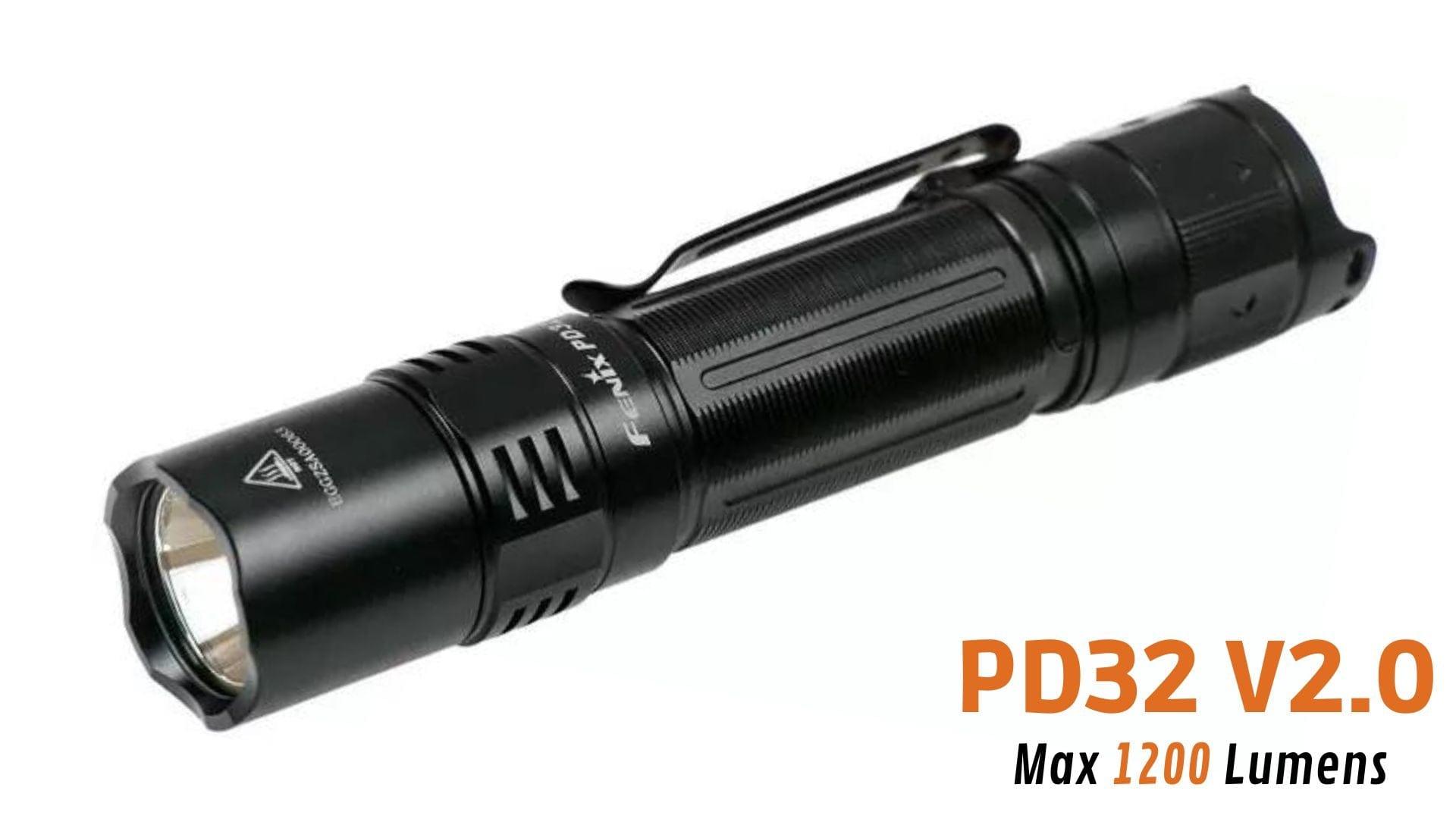 FENIX lampe torche - 👉La nouvelle lampe Fenix ​​PD32 V2.0 est la lampe de  poche polyvalente parfaite, conçue pour une variété de tâches.🛠️ Doté d'un  interrupteur arrière multifonction qui vous permet de